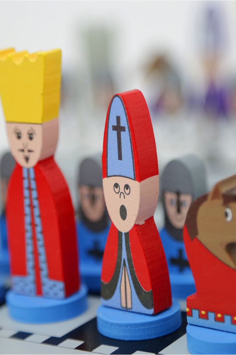 Kids Wooden Chess Set - Fun Learning Tool for Strategic Thinking - 30x30 cm with Chess Pieces