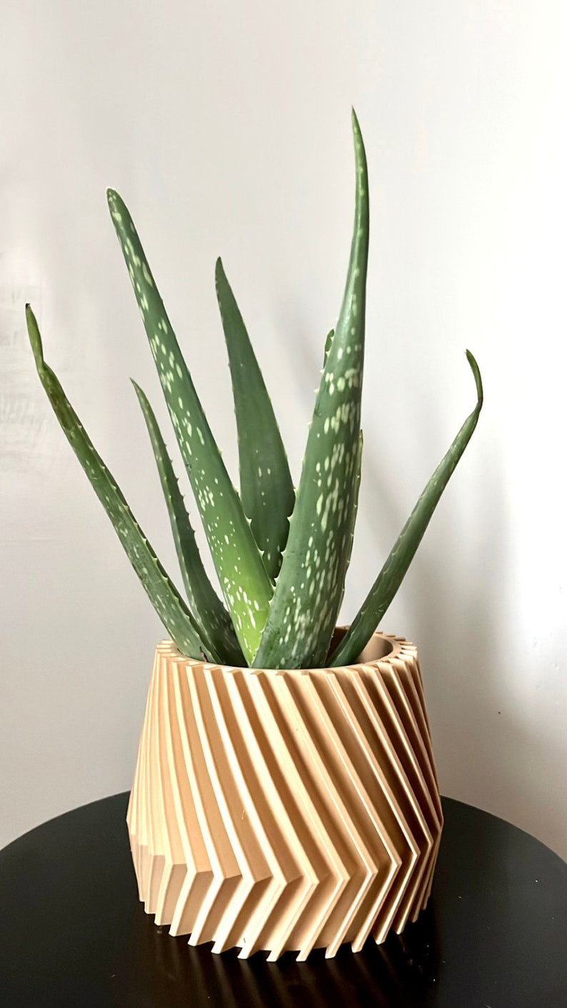 Wood Geometric Plant Pot – 3D Printed Minimalist Planter